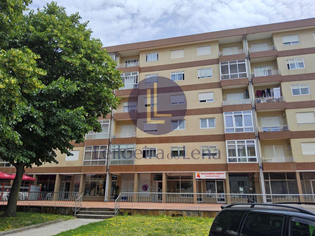 Fotografia de imóvel: Armazém 1200m2 - Terreno com 7.969m2 - ZI Tocadelo
