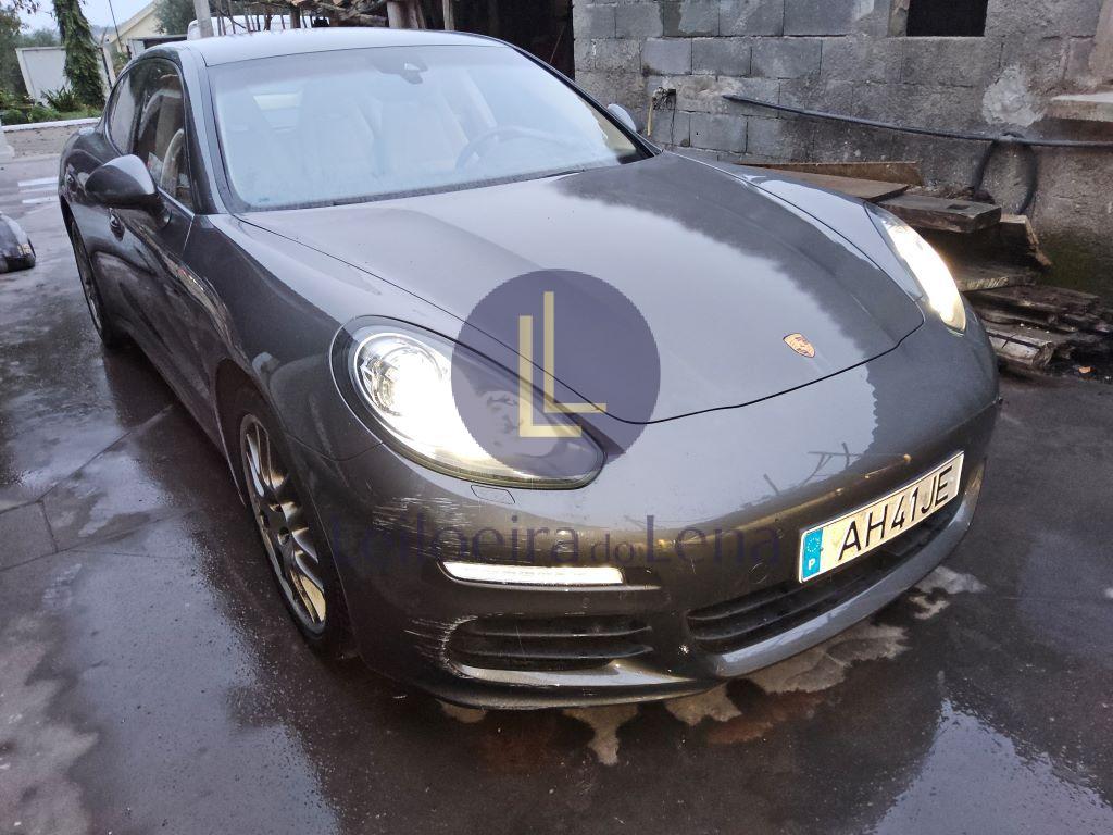 Fotografia de imóvel: Porsche Panamera 3.0 D 300cv 2014, matrícula AH-41-JE