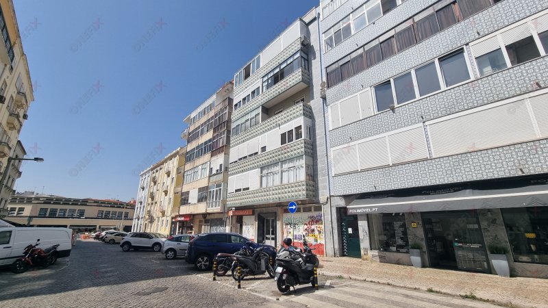 1/12 de Loja c/ cave - (c/440,00m²) – Arroios / Lisboa