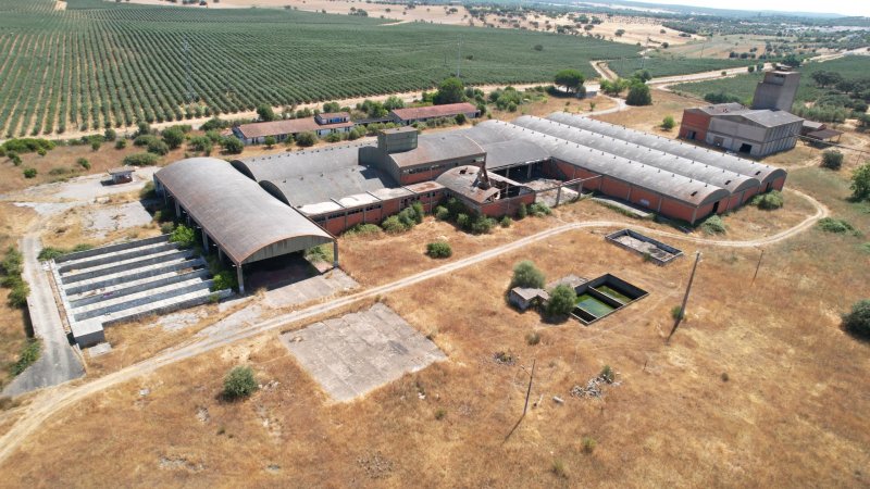 Fotografia de imóvel: Unidade Fabril - (c/ área total 114.815,00m²) - Igrejinha / Arraiolos