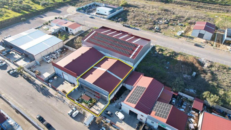 Armazém c/ logradouro - (c/ 500,00m²) - S. João Baptista / Campo Maior