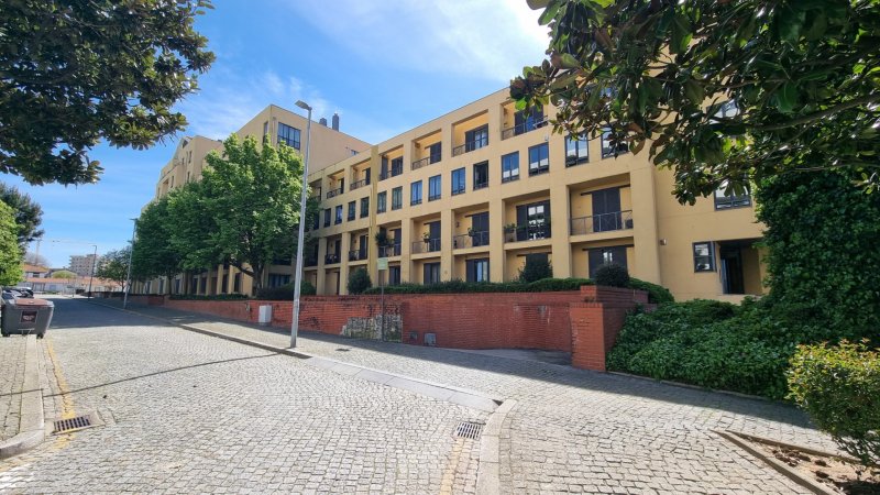 Fotografia de imóvel: Garagem “FQ” - (c/ 26,00m²) – Paranhos / Porto