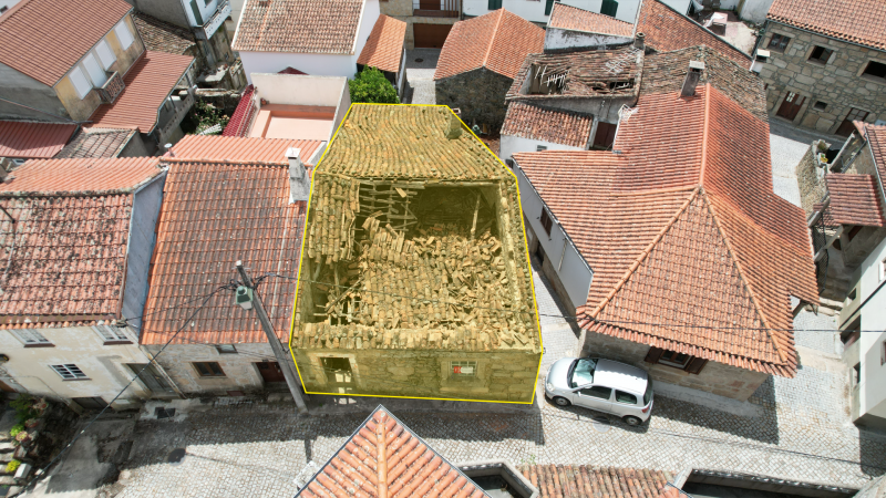 Fotografia de imóvel: Moradia p/ recuperação - (c/ 100,00m²) – Caria / Belmonte