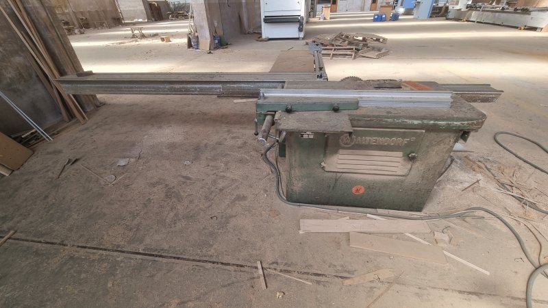 Fotografia de equipamento: Esquartejadora Altendorf F90