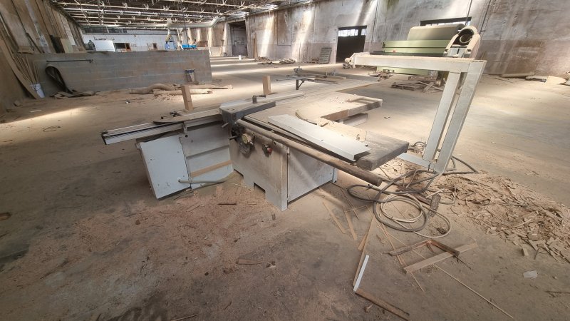 Fotografia de equipamento: Esquartejadora Robland Z320