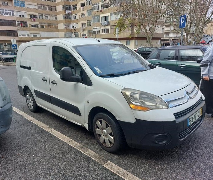 Fotografia de veículo: CITROEN Berlingo - Ano 2009