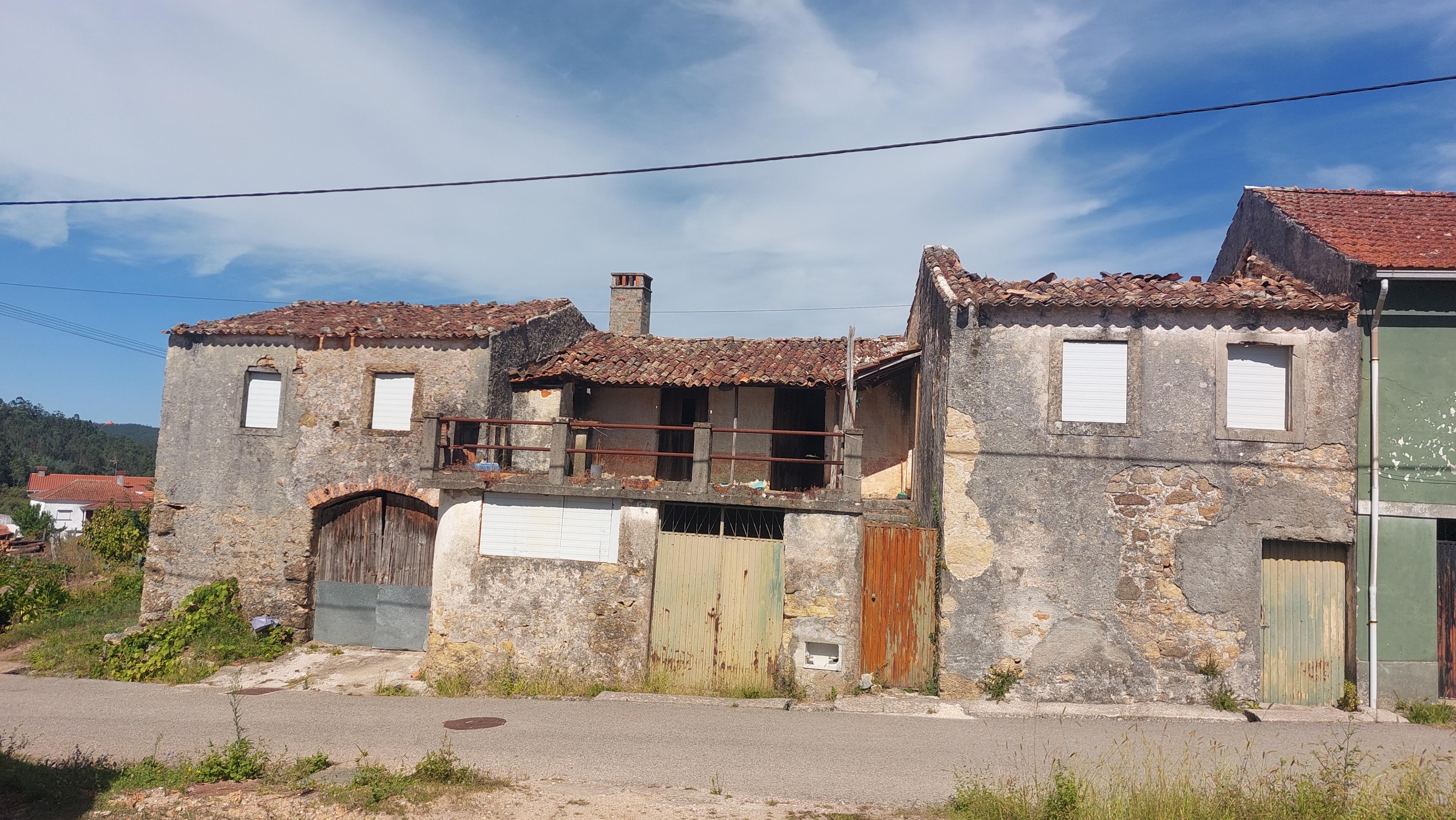 1/18 Prédio Urbano | PENELA (Santa Eufémia)