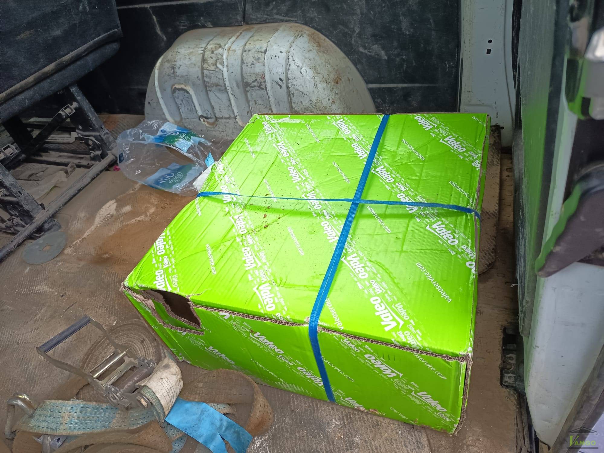 Fotografia de veículo: Kit de embraiagem para veículo pesado da marca "VALEO" (Lote 4)