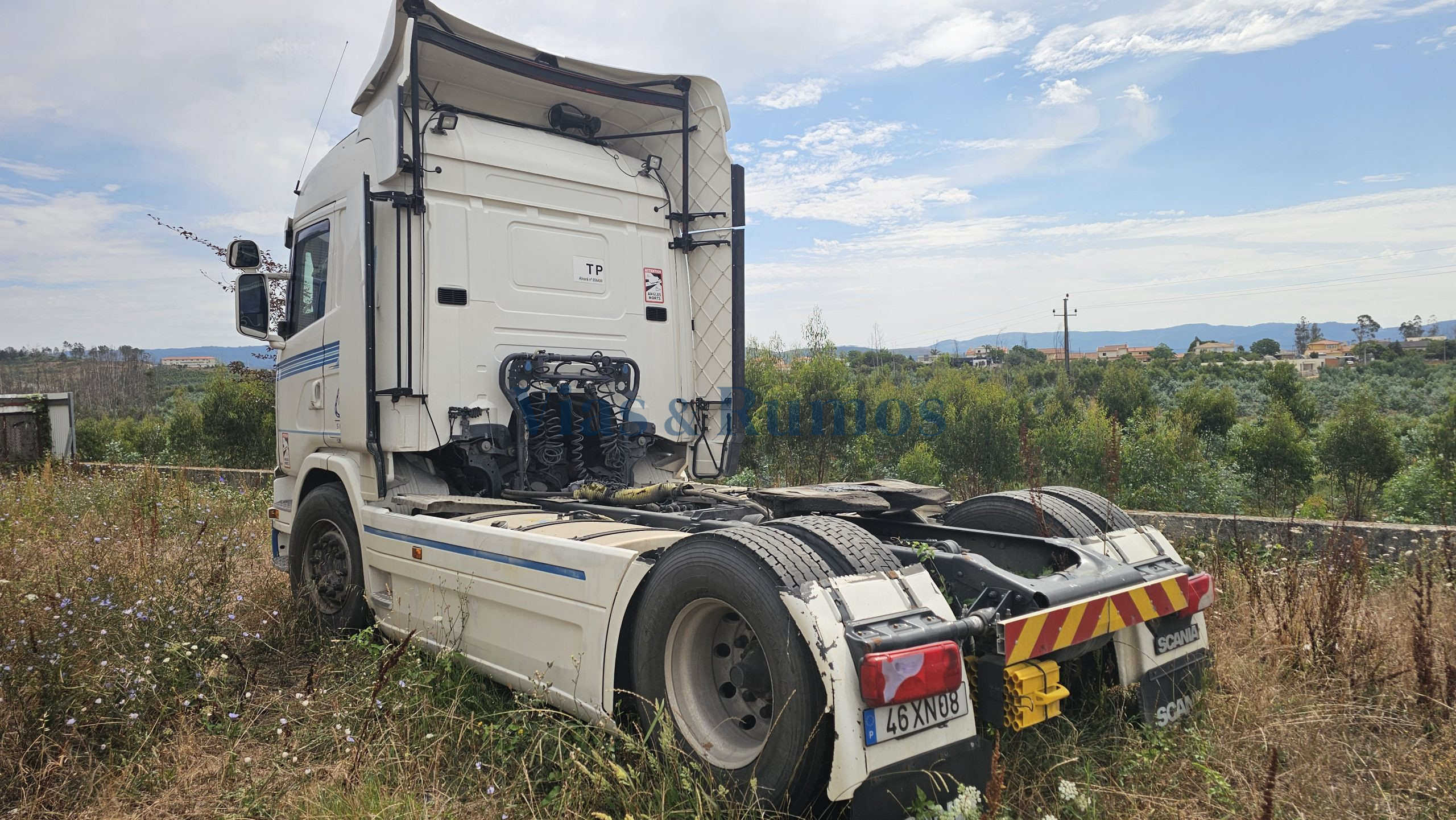 Fotografia de veículo: Scania N320