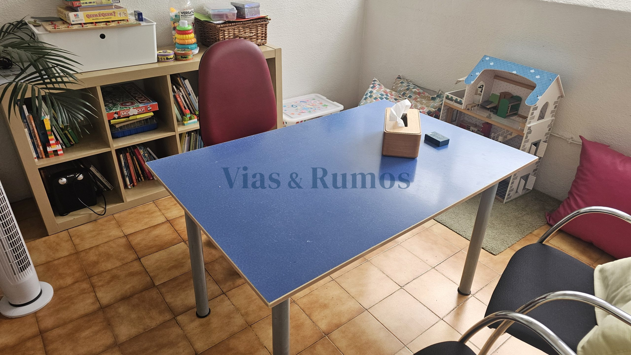 Mobiliário e equip. escritório