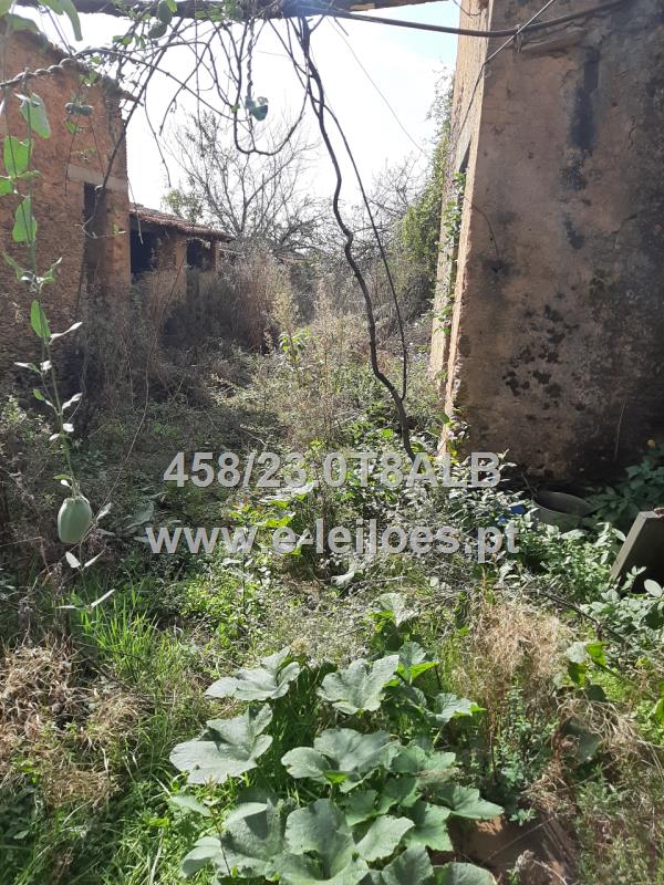 Fotografia de imóvel: Lote composto por um urbano e um rústico