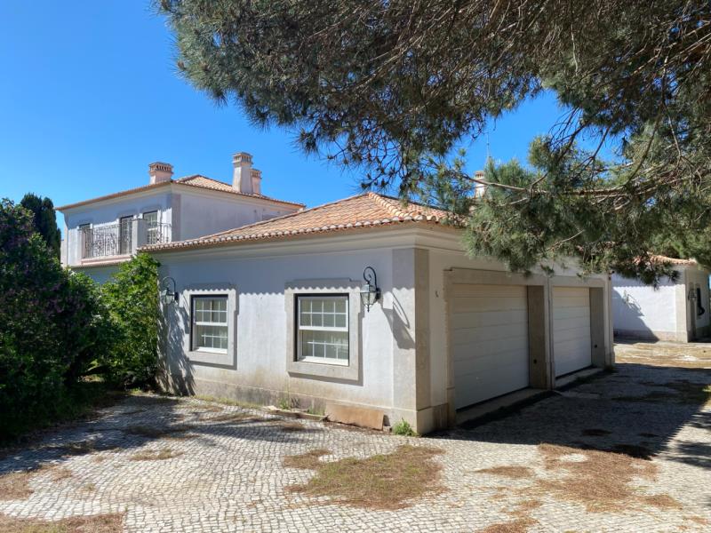 Fotografia de imóvel: Moradia T7 com piscina na Quinta da Marinha em Cascais