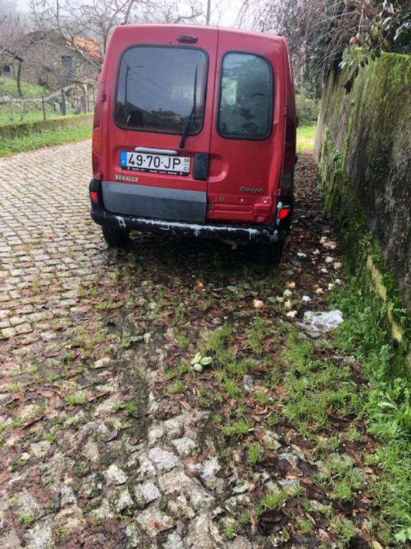 Fotografia de veículo: Veículo automóvel