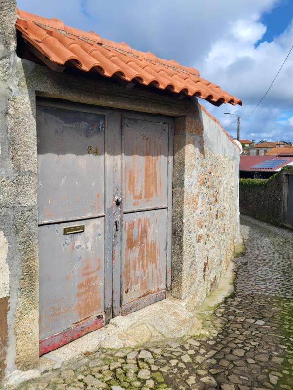 Fotografia de imóvel: PRÉDIO MISTO- CASA/QUINTAL/CORTINHA