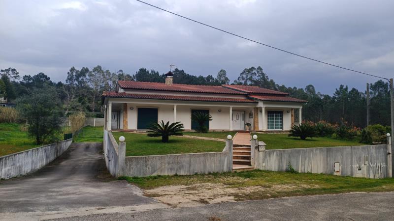 Fotografia de imóvel: NUA PROPRIEDADE MORADIA T3 - MATA MOURISCA - POMBAL