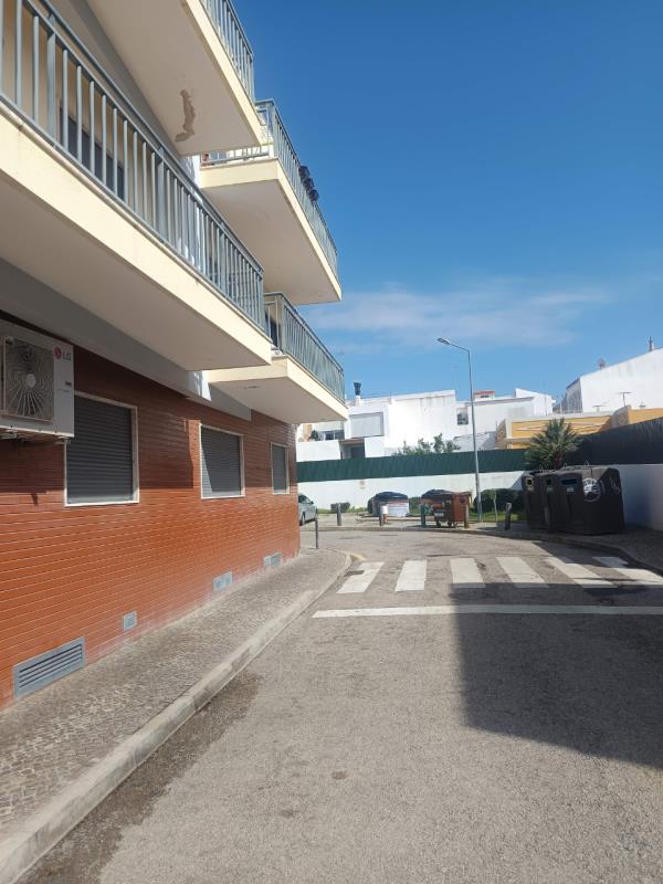 Fotografia de imóvel: Apartamento T3 no centro de Quarteira
