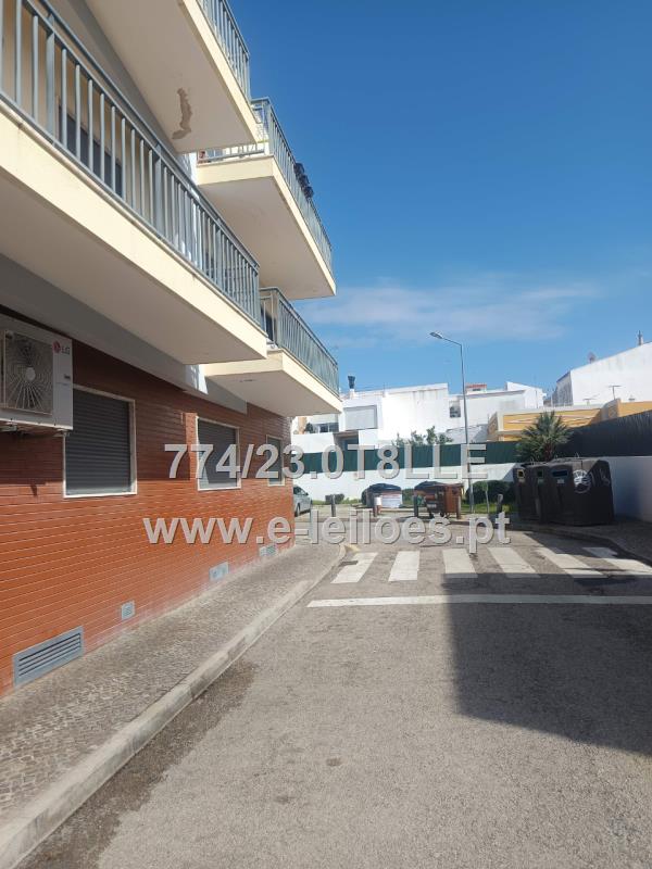 Apartamento T3 no centro de Quarteira