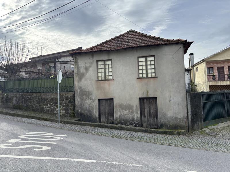 Fotografia de direito: Quinhão Hereditário - Inclui um Prédio Urbano e Três Prédios Rústicos