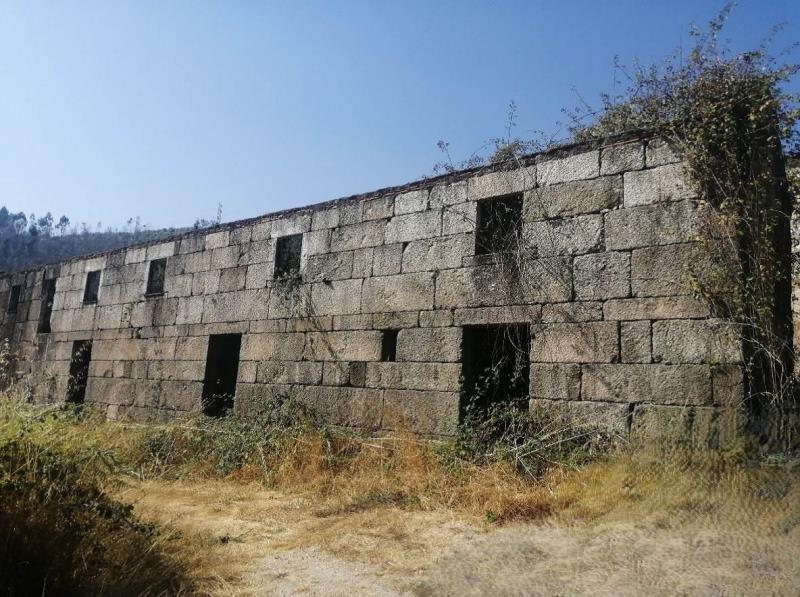 Fotografia de imóvel: PRÉDIO MISTO COM 14 HECTARES - PROPRIEDADE EM MARCO DE CANAVESES
