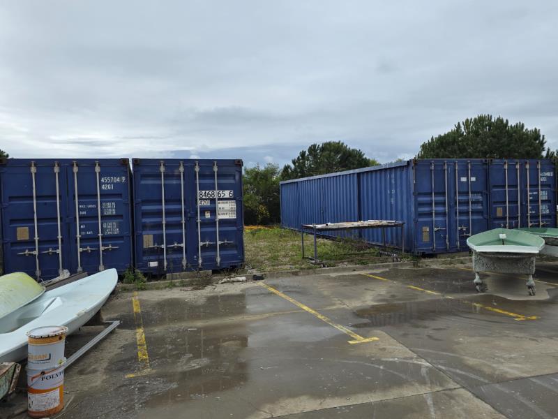 Fotografia de equipamento: Contentores Maritimos