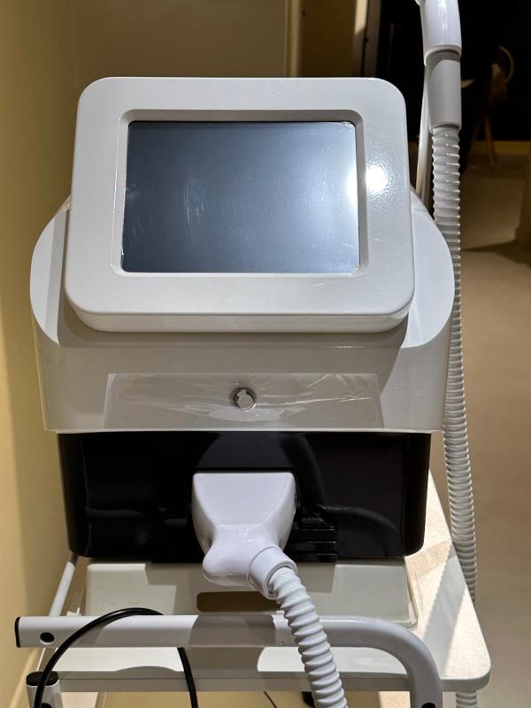 Fotografia de equipamento: Maquina de diatermia