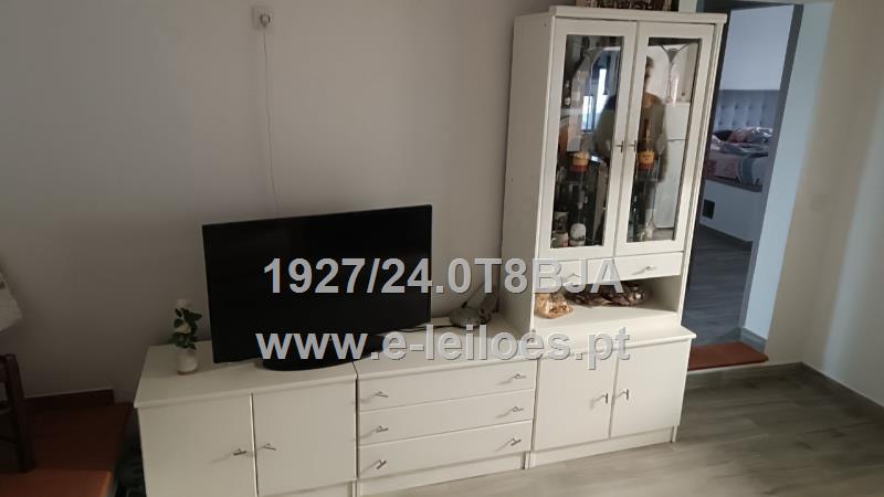 Lote de mobiliário de habitação