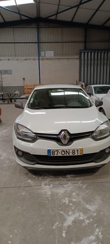 Fotografia de veículo: Veículo com a matrícula 87-ON-81, marca Renault, ano 2014