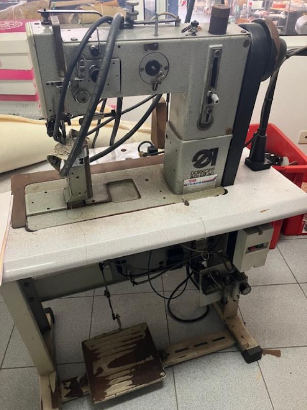 Fotografia de equipamento: Máquina de costura