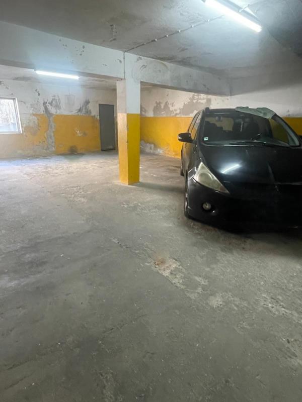 Fotografia de imóvel: Lugar de estacionamento coberto em Oliveira do Douro, Vila Nova de Gaia