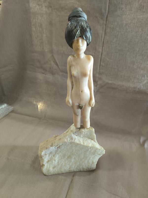 Fotografia de mobiliário: Escultura de João Cutileiro "Figura Feminina"