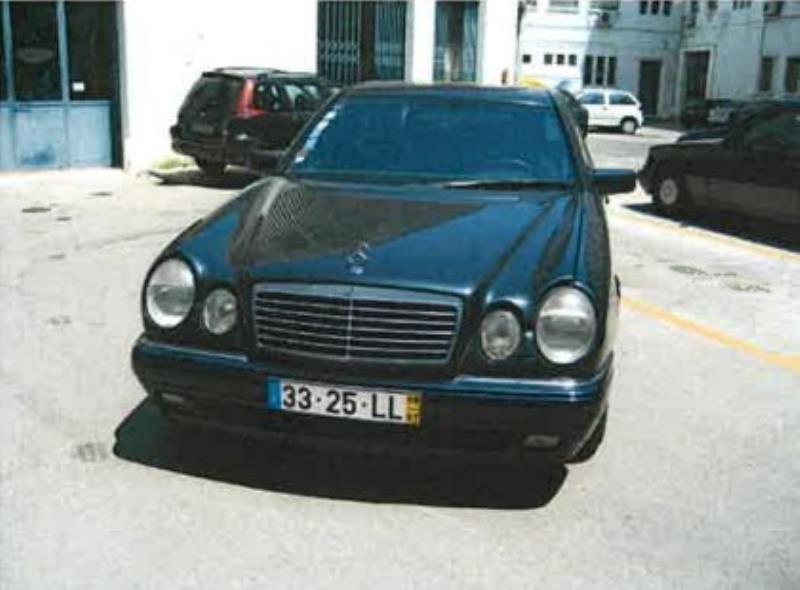 Fotografia de veículo: Mercedes-Benz E 250 TD