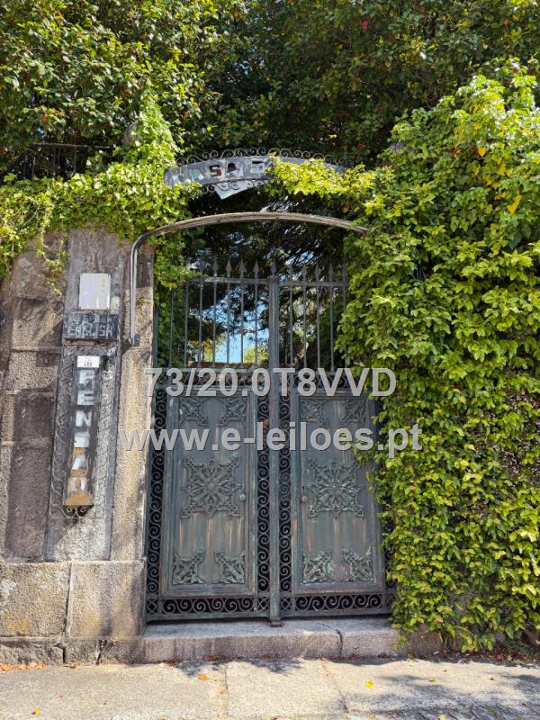 PRÉDIO - ANTIGA PENSÃO RESIDENCIAL NO GERÊS