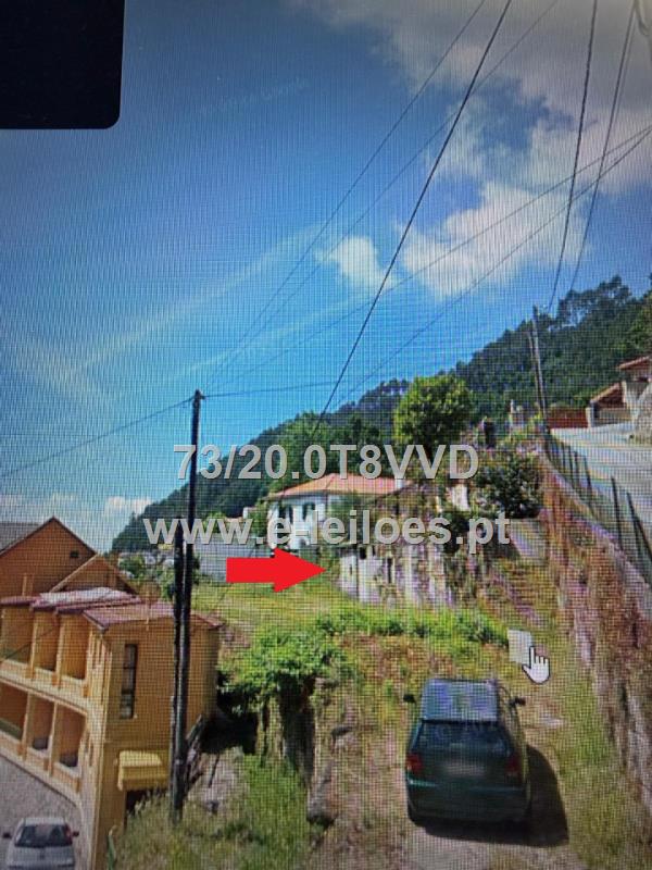 IMÓVEL EM RUÍNA
