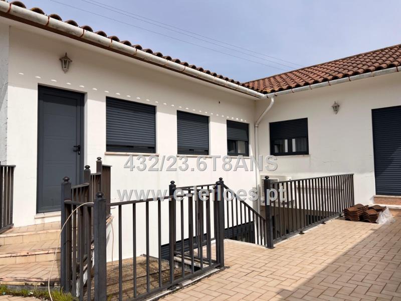 Casa de R/c sita na Marinha Grande
