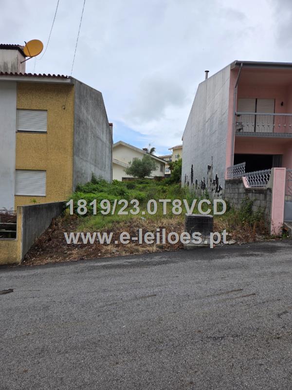 Lote para construção - Grijó