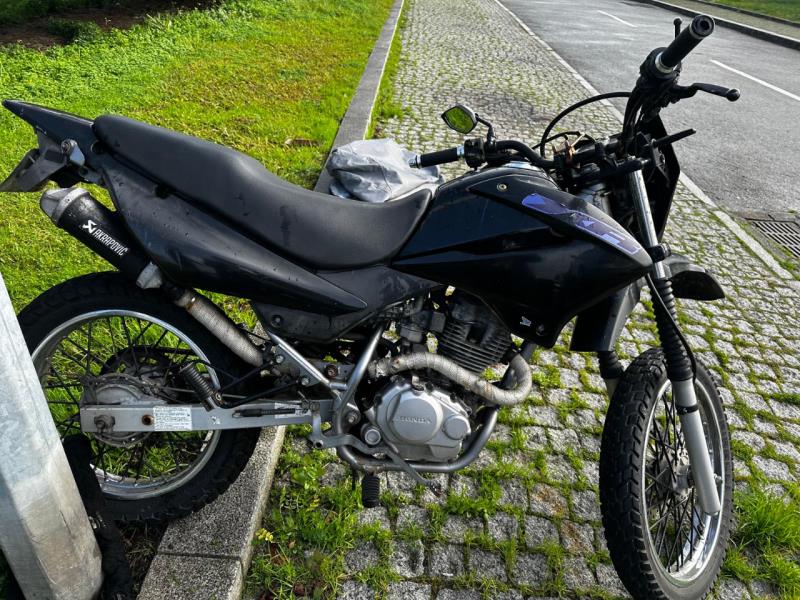 Fotografia de veículo: Motociclo marca Honda