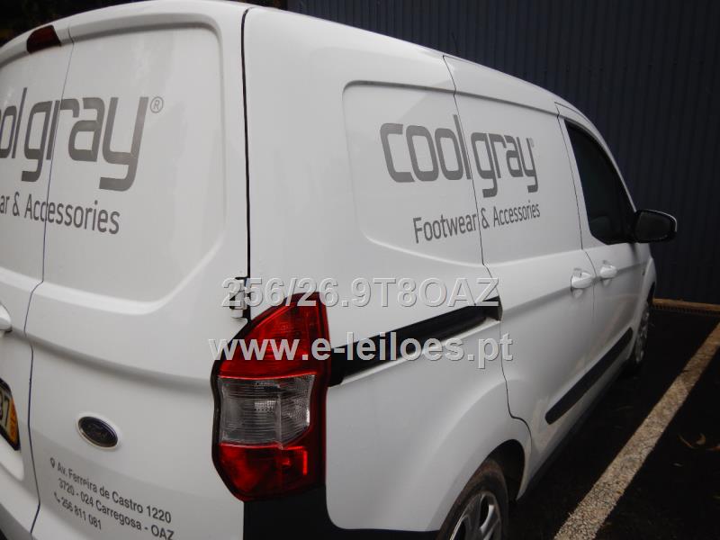 Ford Transit Courier de 2015