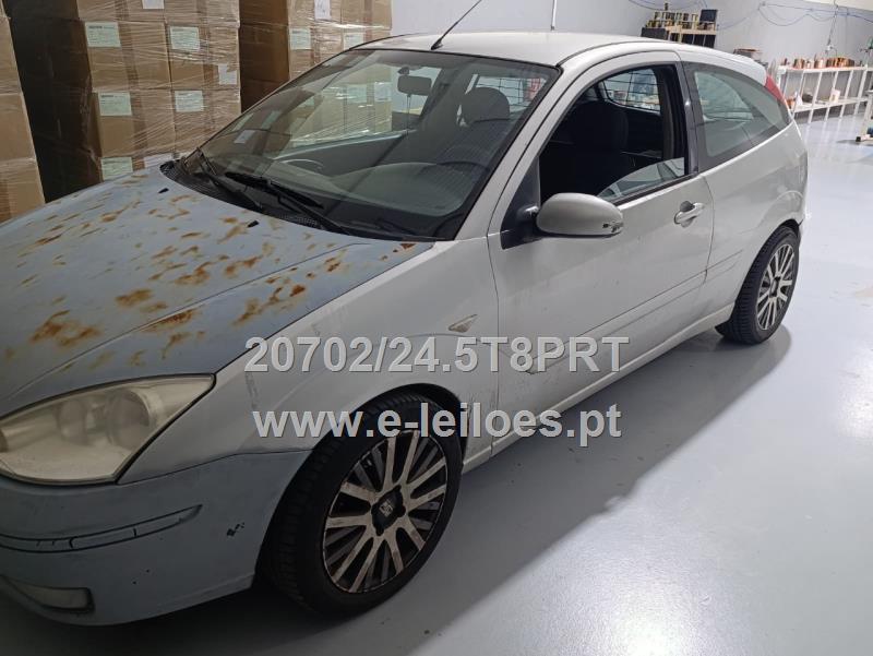 Veículo automóvel marca Ford, modelo Focus movido a gasóleo