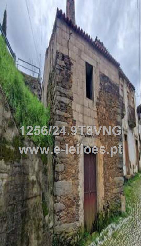 1/4 INDIVISO DE PRÉDIO URBANO COM 140 M² – MOGADOURO