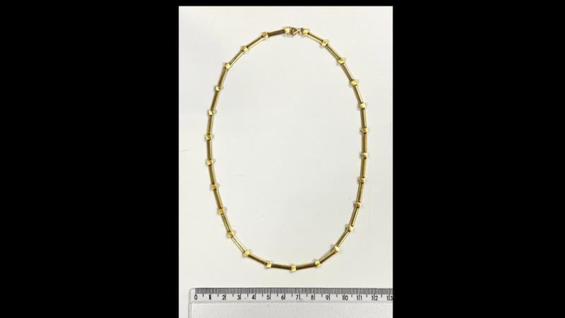 Fotografia de equipamento: Peças de Ouro e Relojoaria - Lisboa (V.6 - Cautela 140 - V. 6.140.2)