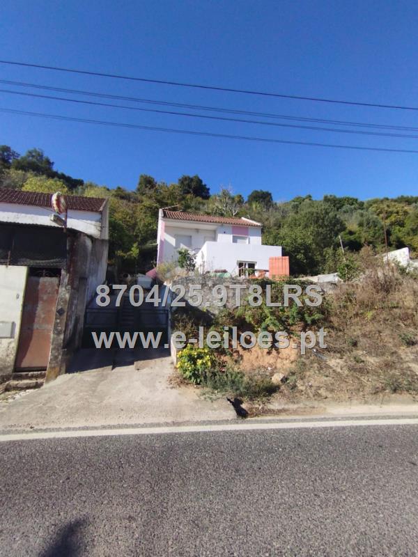 Moradia V2 sita em Aldeia Gavinha -  Alenquer
