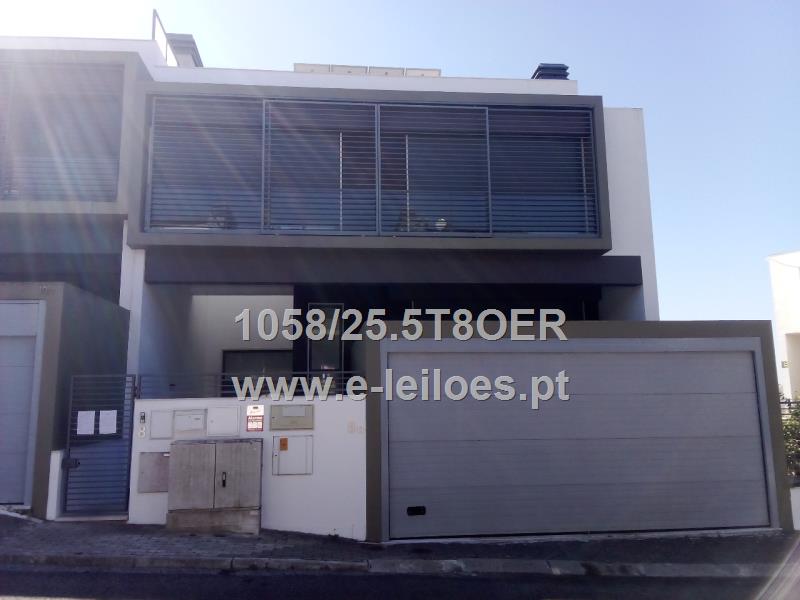 1/2 (metade) de lote de terreno para construção