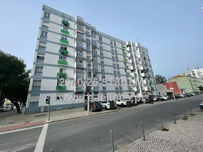 Apartamento sito na Moita