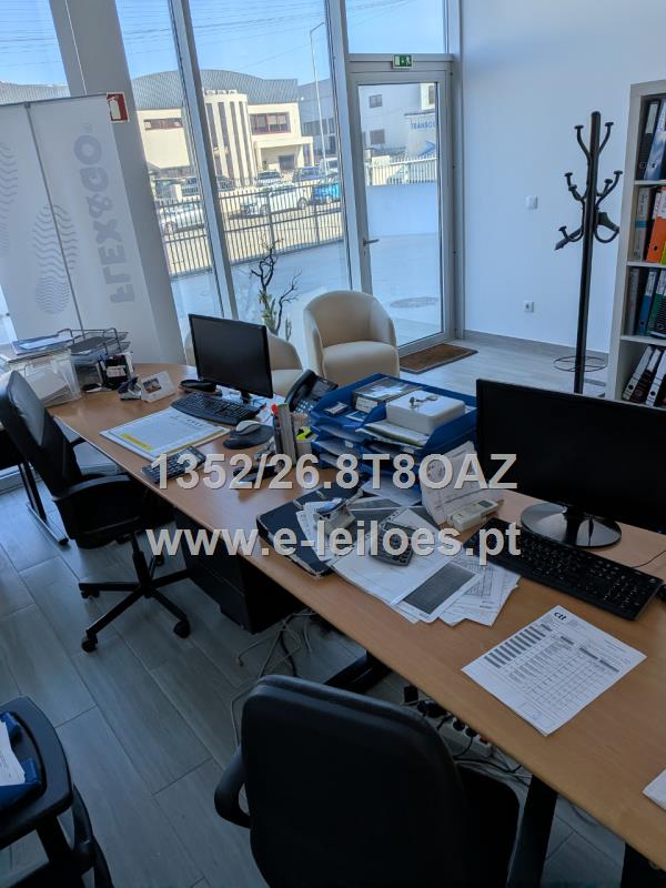 Lote de Equipamento Administrativo
