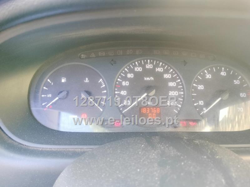 Renault Megane de 1998 de 5 lugares