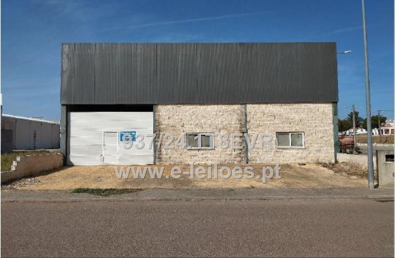 Terreno com Benfeitoria, Redondo, Évora