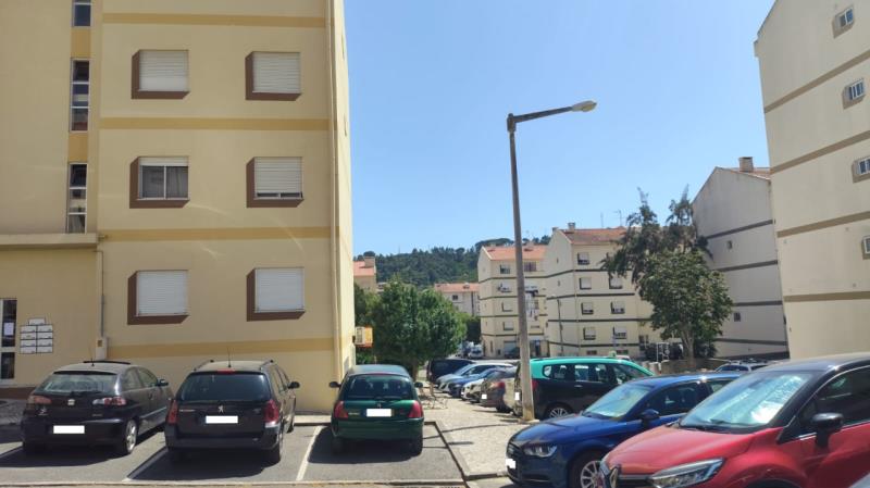 Fotografia de imóvel: Apartamento em Direito de Superfície (Com Arrecadação) em Alhandra (Br.Chabital)