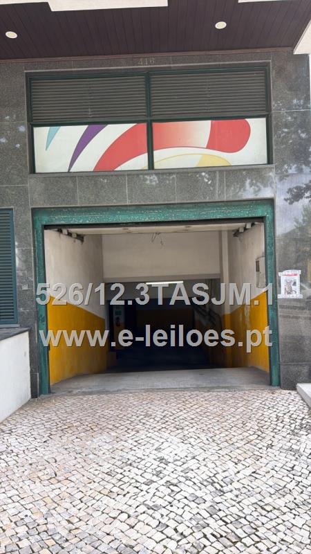 Garagem “BA” sita na Rua dos Bombeiros Voluntários, nº 416, São João da Madeira