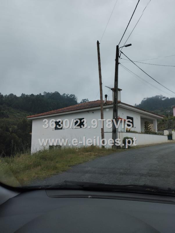 Predio urbano em Morâ, Espadanedo - Cinfães