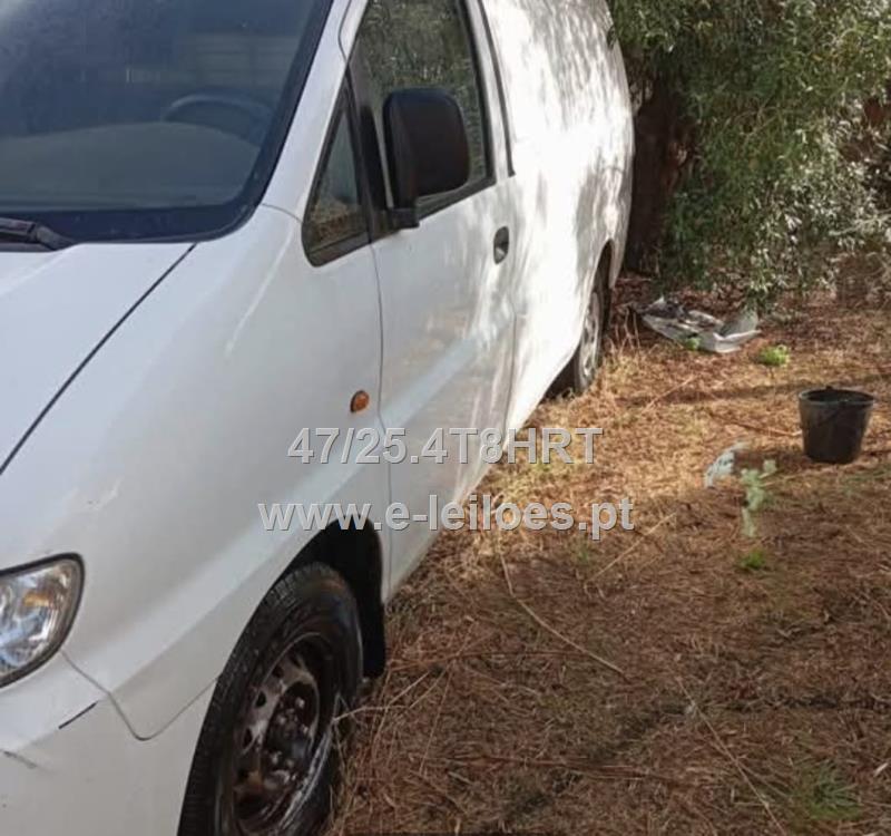 Veículo com a matrícula 50-46-SE, marca Hyundai, ano 2001